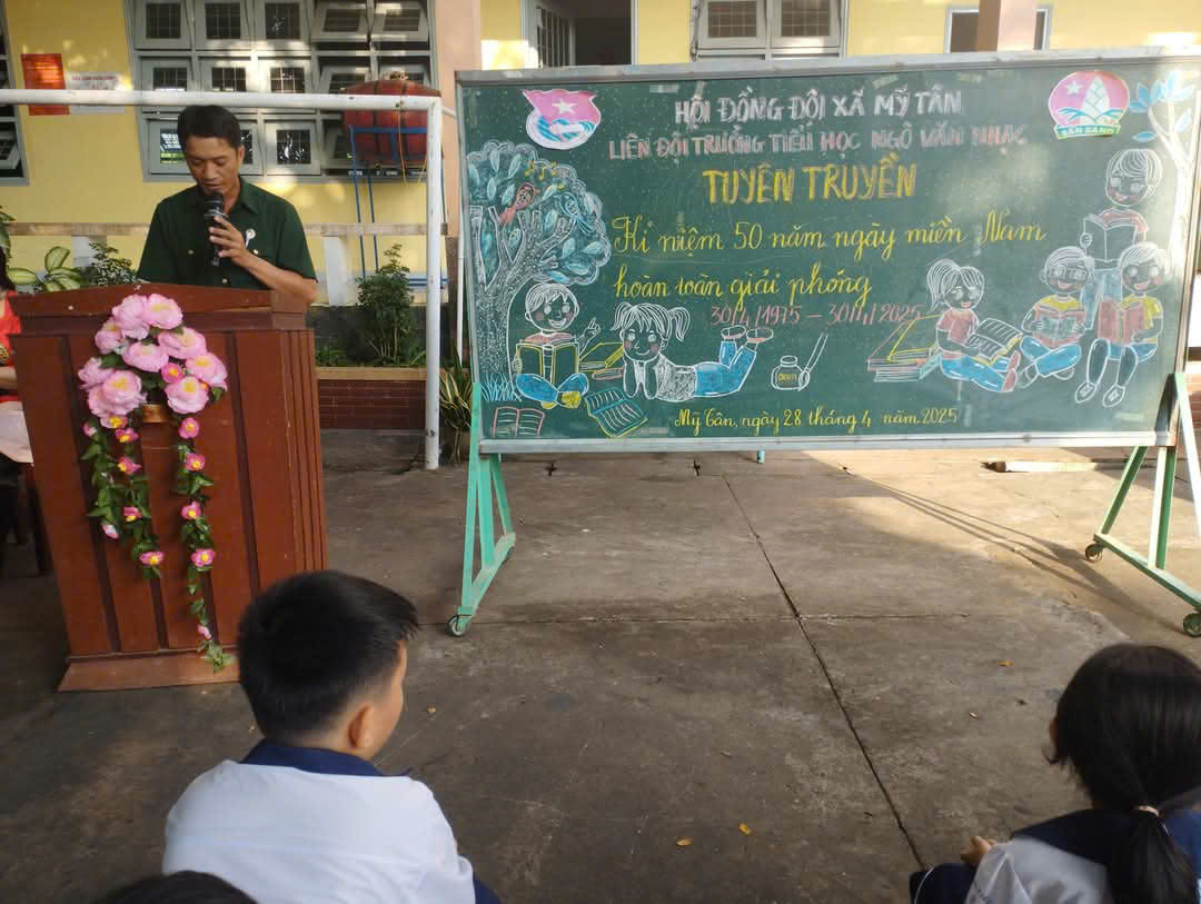 HỌP MẶT TUYÊN TRUYỀN KỈ NIỆM 50 NĂM NGÀY MIỀN NAM HOÀN TOÀN GIẢI PHÓNG, THỐNG NHẤT ĐẤT NƯỚC (30/4/1975-30/4/2025)